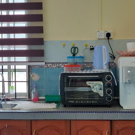 Adeeba Homestay Kuantan Extérieur photo