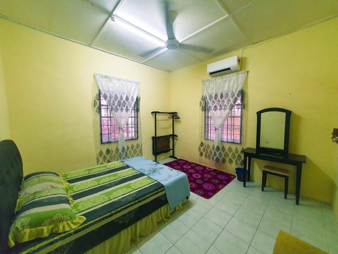 Adeeba Homestay Kuantan Extérieur photo